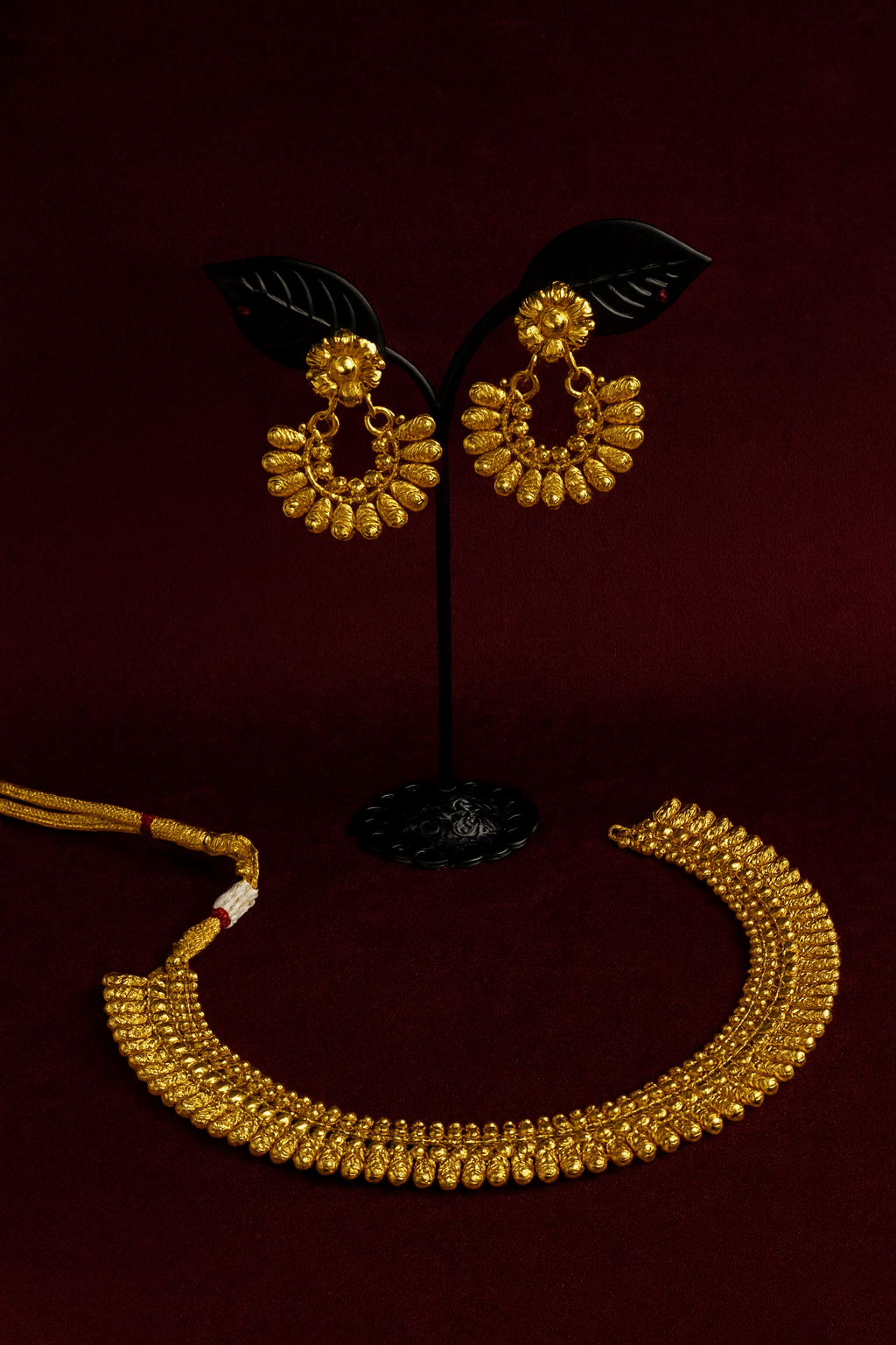 Gold necklace with earrings - 2102