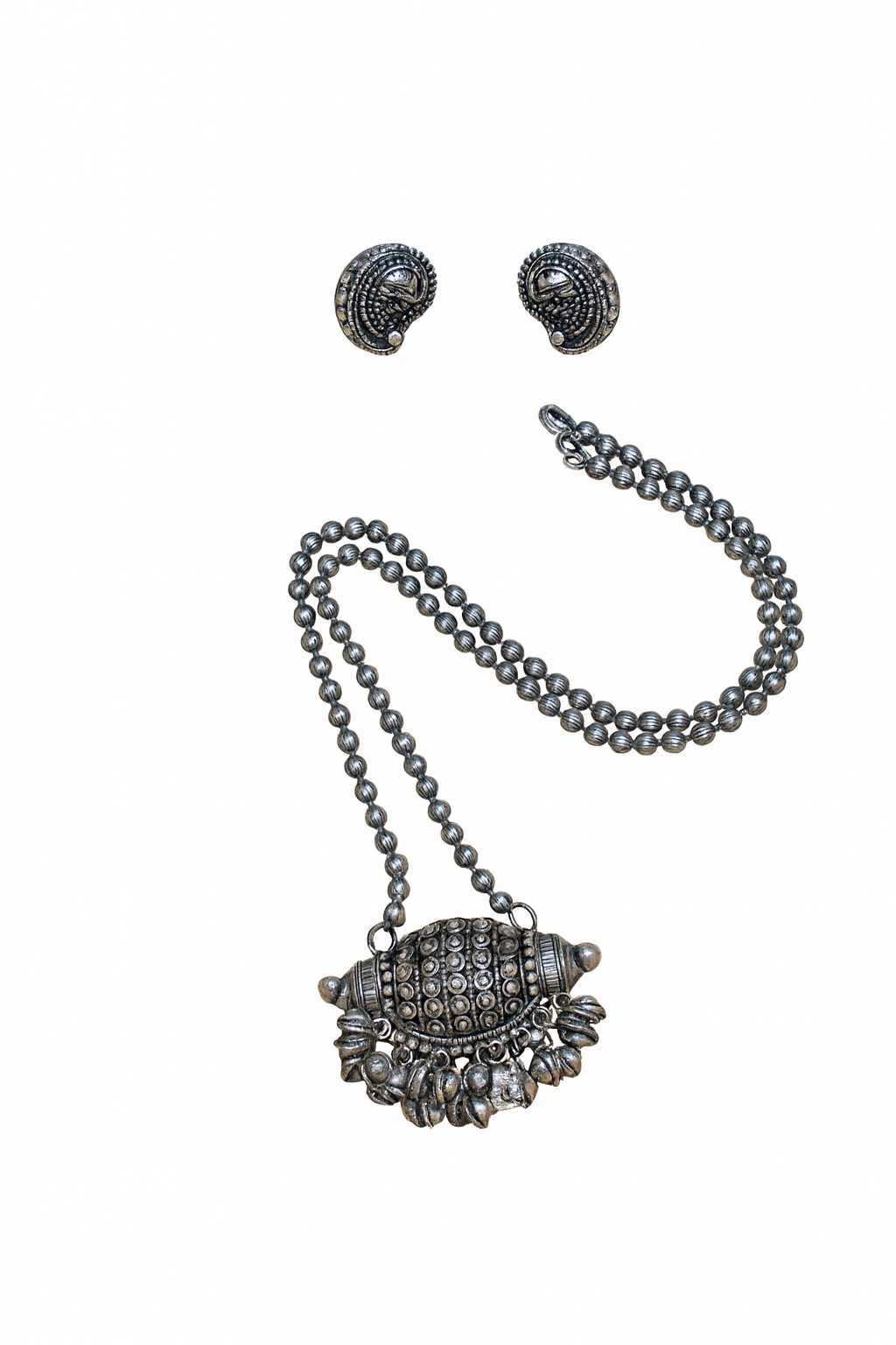 Silver long chain with pendant and earrings 2109