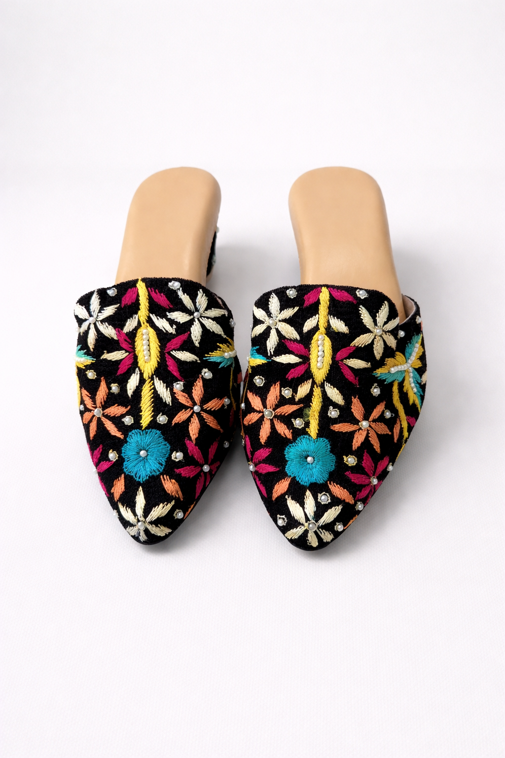 Punjabi Jutti for Women – Black with Colorful Thread Work | Traditional Indian Ethnic Heel