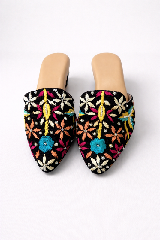 Punjabi Jutti for Women – Black with Colorful Thread Work | Traditional Indian Ethnic Heel