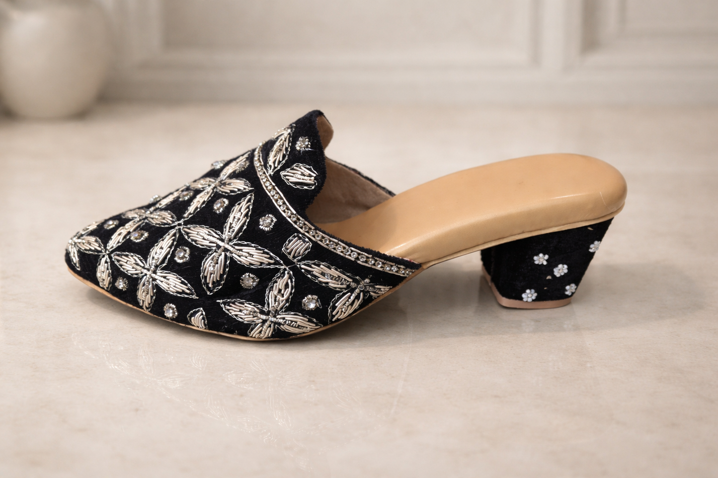 Punjabi Jutti for Women – Black with Silver Work | Traditional Indian Ethnic Heel