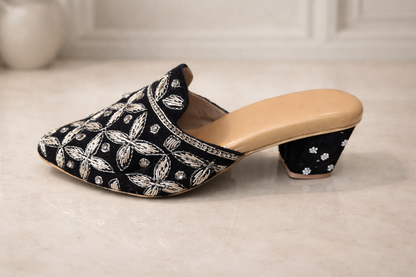 Punjabi Jutti for Women – Black with Silver Work | Traditional Indian Ethnic Heel