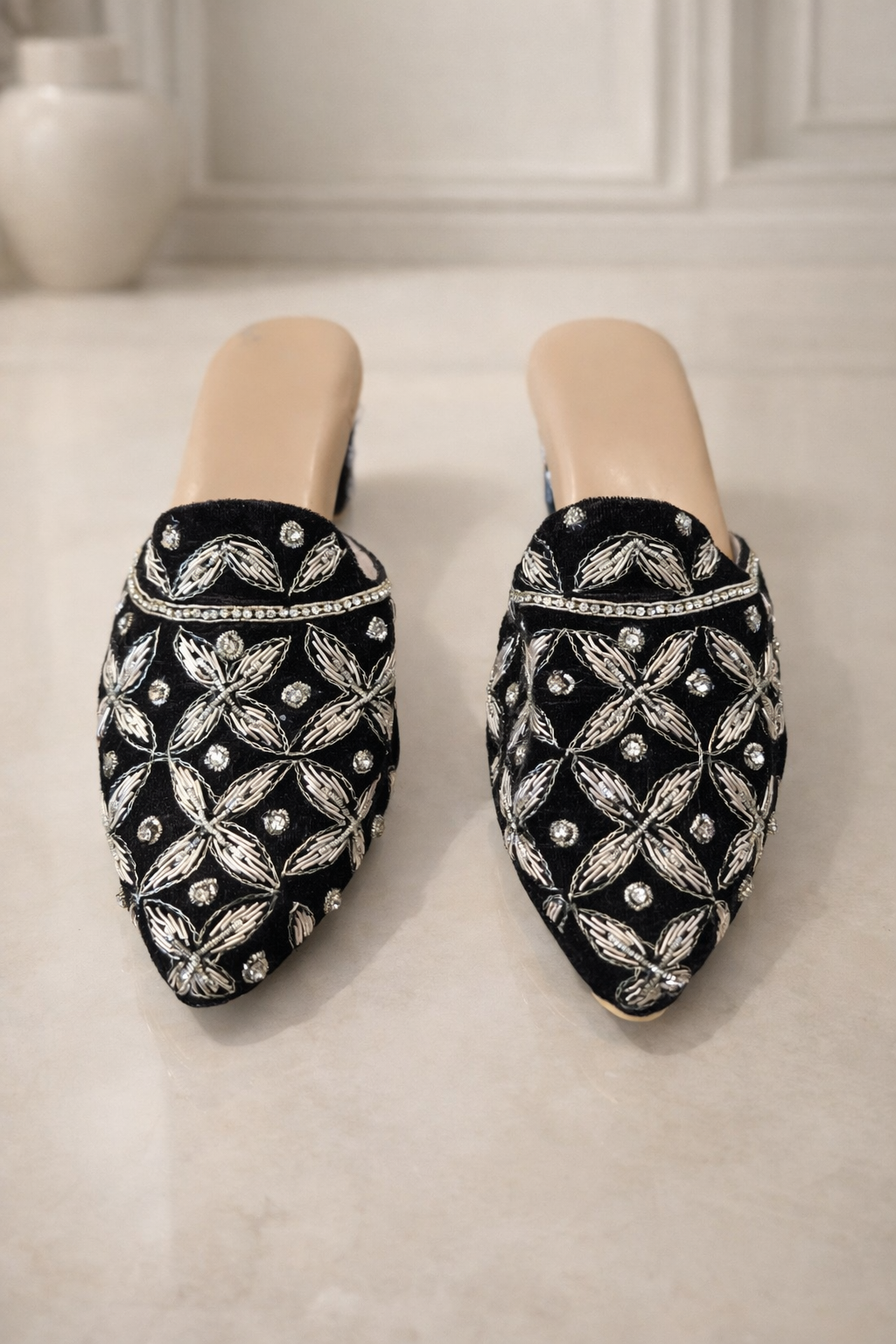 Punjabi Jutti for Women – Black with Silver Work | Traditional Indian Ethnic Heel