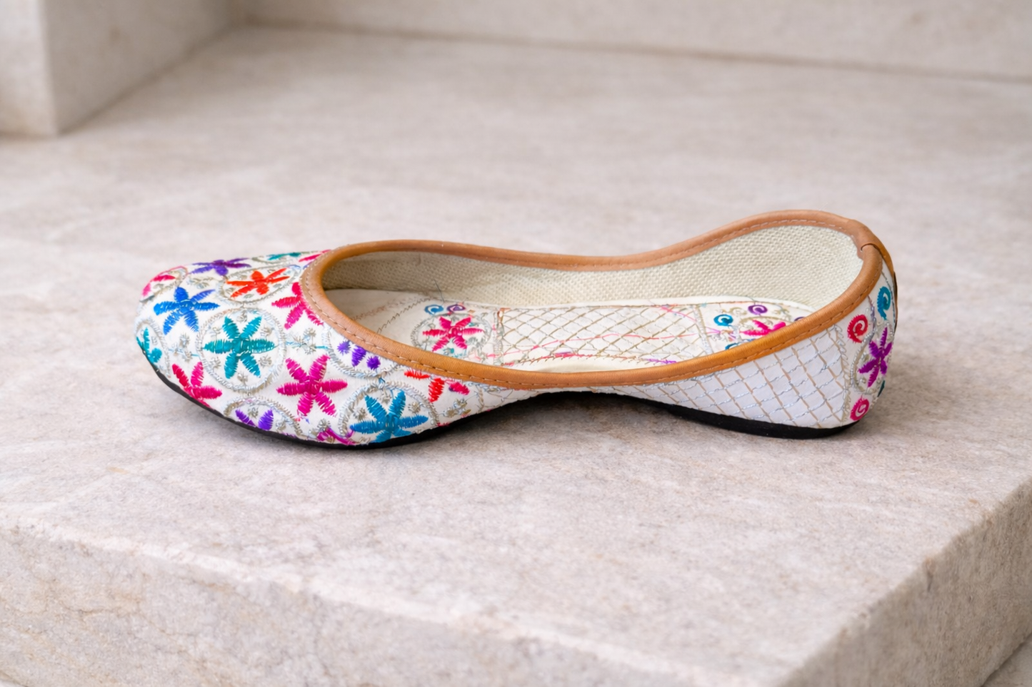Punjabi Jutti for Women – White with Colorful Flowers | Traditional Indian Ethnic Flat