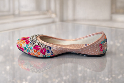 Punjabi Jutti for Women – Peach Floral with Ghungroo | Traditional Indian Ethnic Flat
