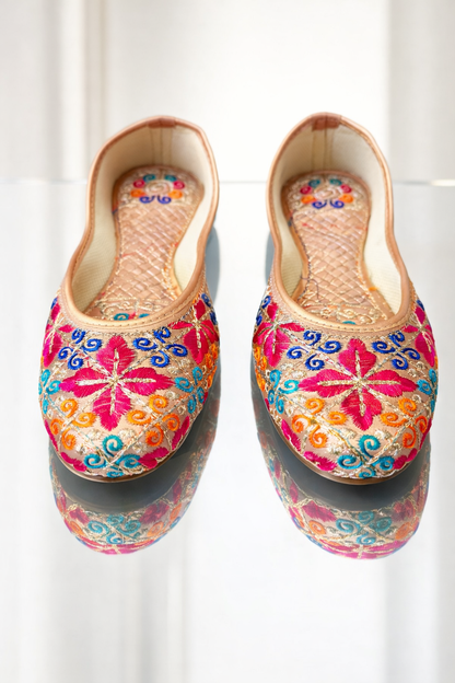 Punjabi Jutti for Women – Peach Floral | Traditional Indian Ethnic Flat