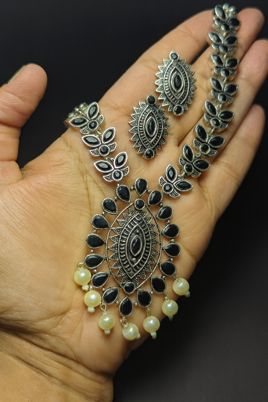 Silver and black stones long necklace with earrings