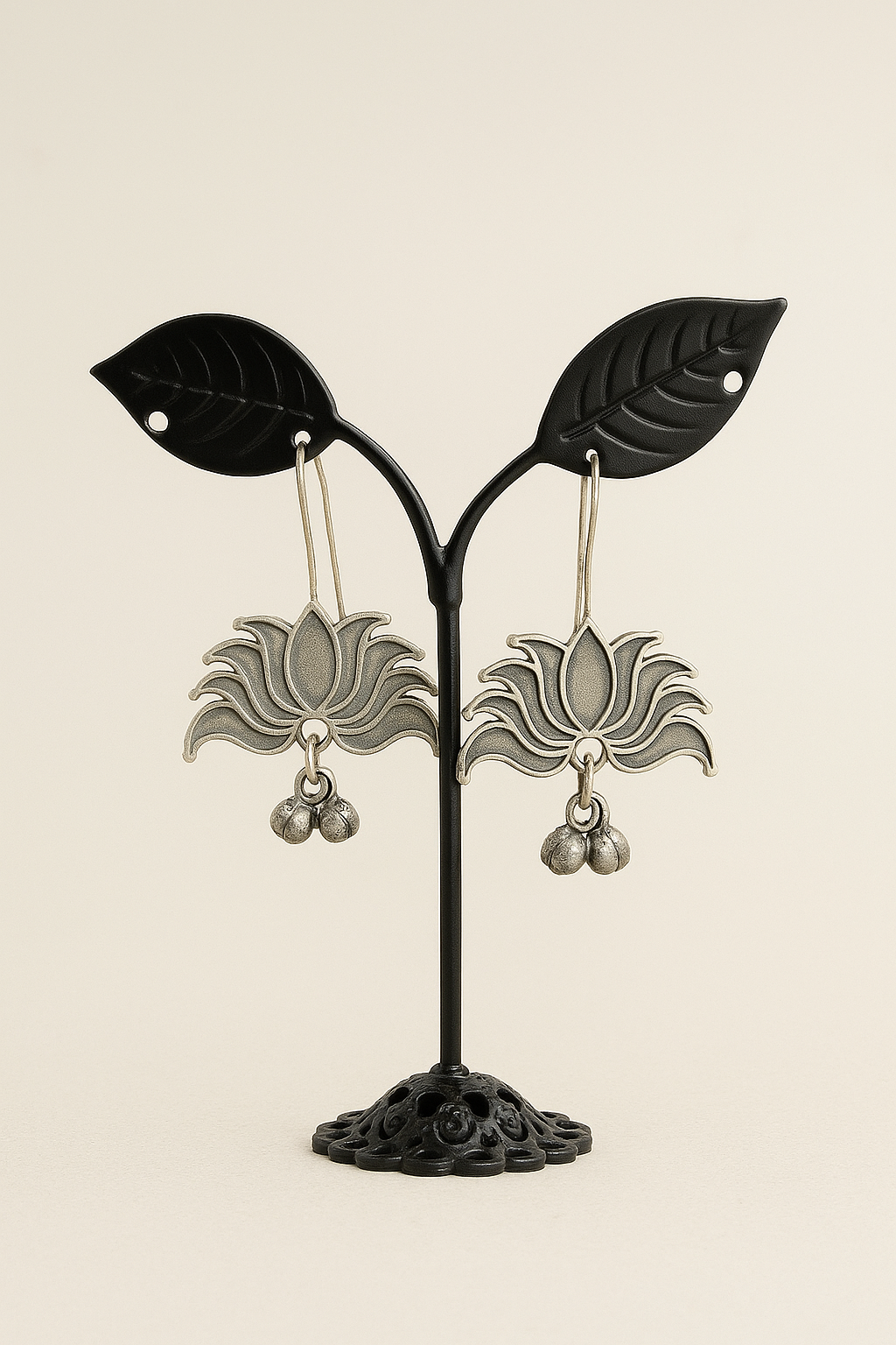 Silver earrings 2113
