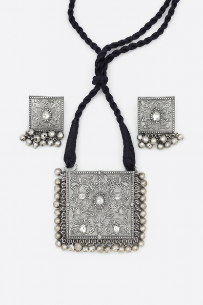 Silver square pendant in long black thread with earrings
