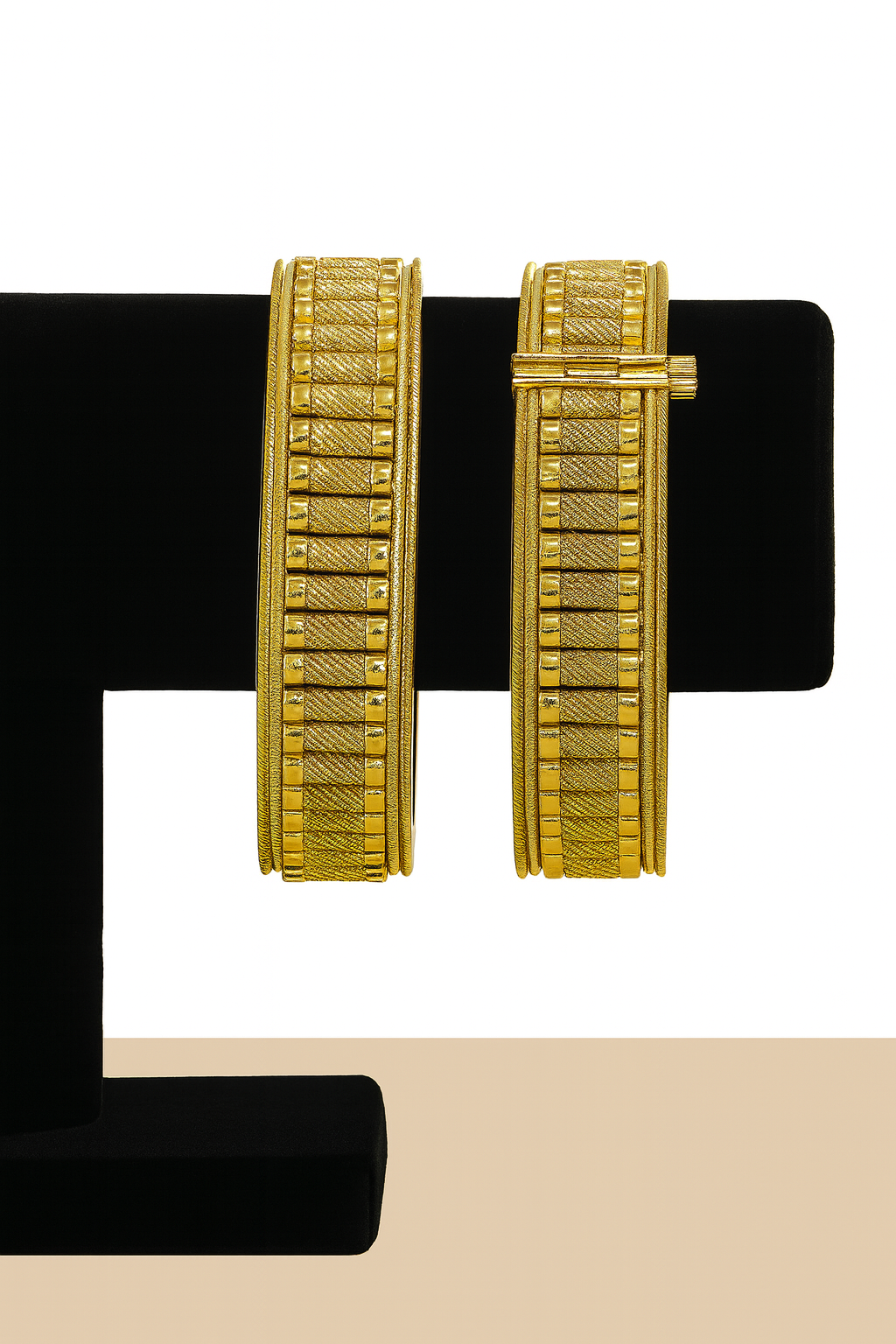 Gold openable kada