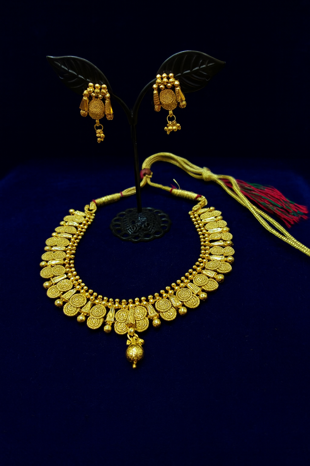 Gold necklace with earrings - 2104