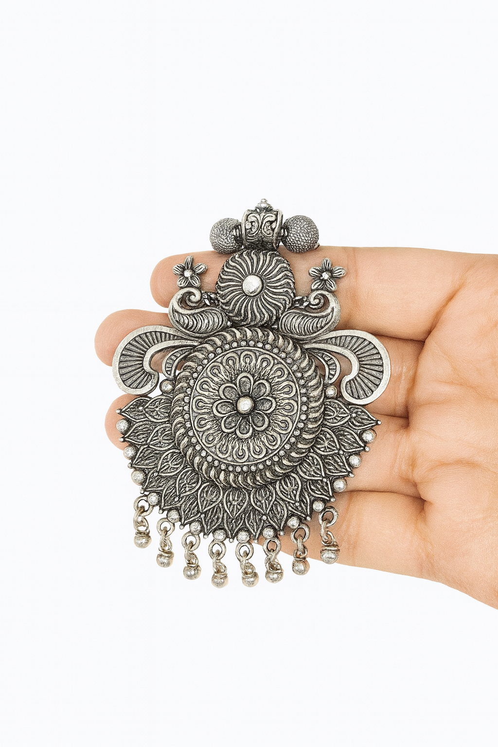 Silver long chain with flower pendant