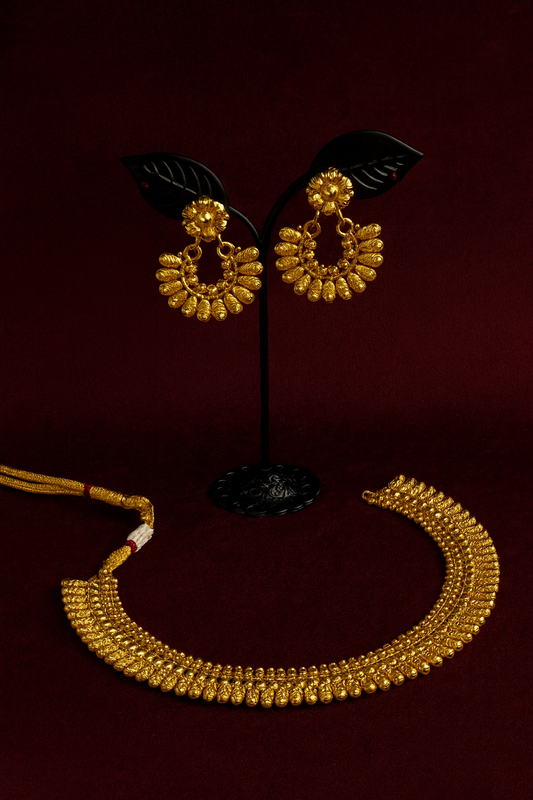 Gold necklace with earrings - 2102