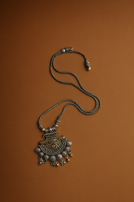 Silver long chain with pendant 2107