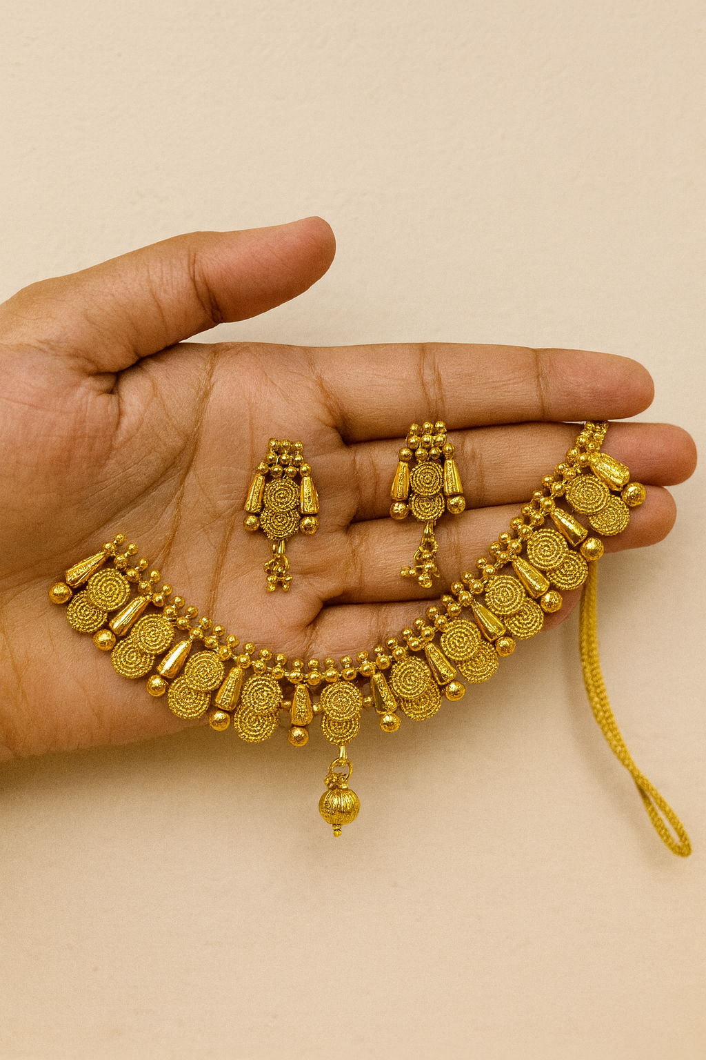 Gold necklace with earrings - 2104