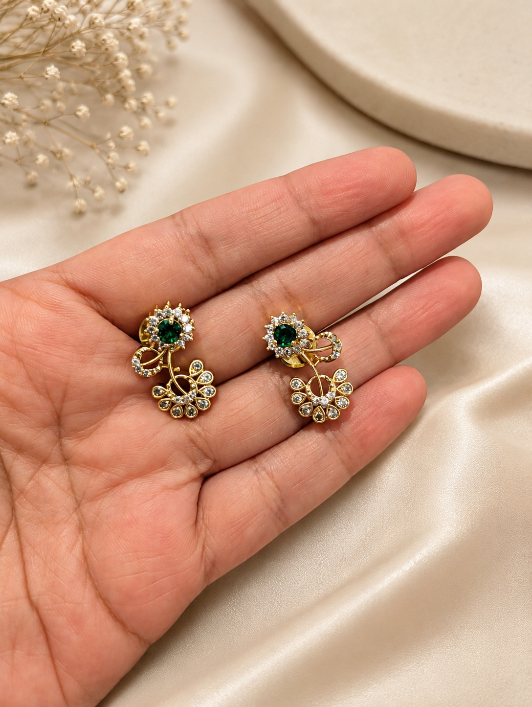 Elegant Petals Diamond with Green Stones Necklace & Earrings Set