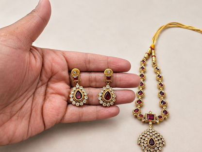Vintage Style Statement Necklace Set with Drop Earrings