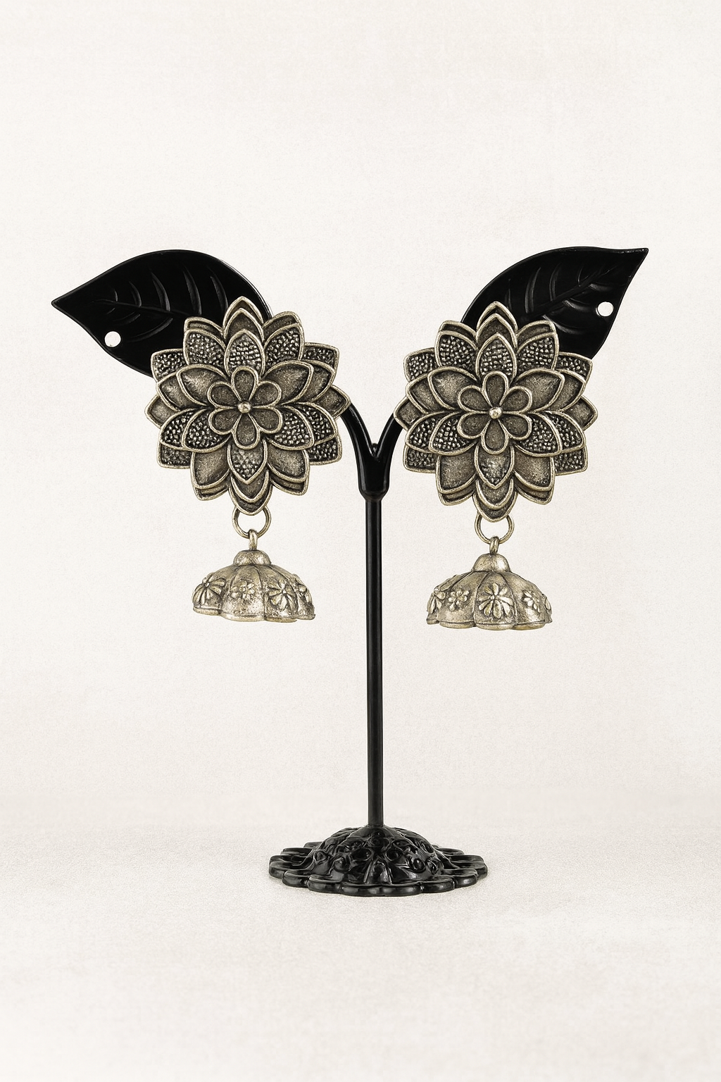Silver earrings 2111