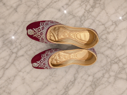 Punjabi Jutti for Women – Maroon with Silver Thread Work | Traditional Indian Ethnic Flat