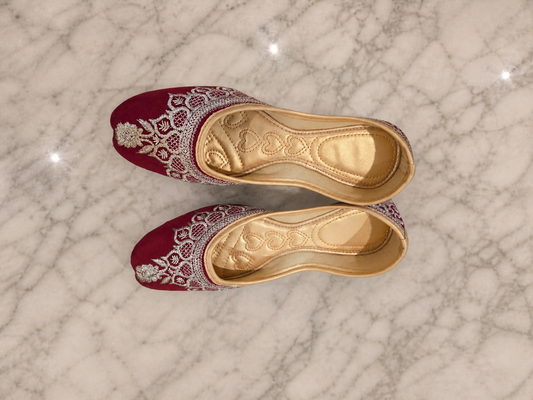 Punjabi Jutti for Women – Maroon with Silver Thread Work | Traditional Indian Ethnic Flat