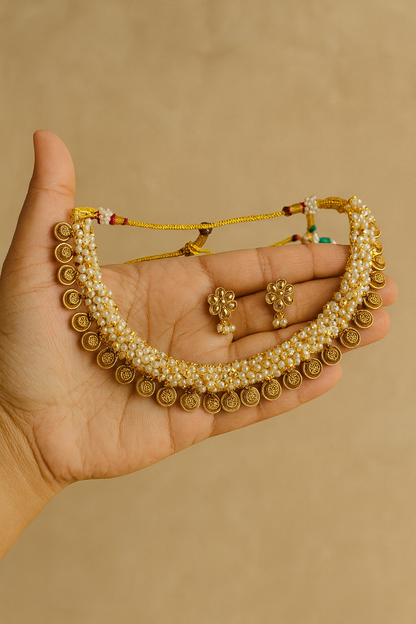 Pearl flower necklace with earrings